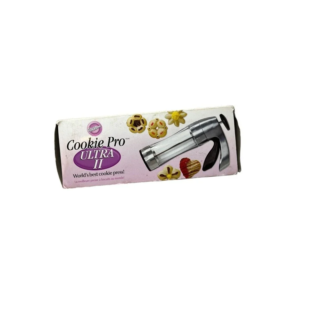 Wilton Cookie Press Cookie Pro Ultra II Spritz Gun Kit 16 Discs Soft Grip